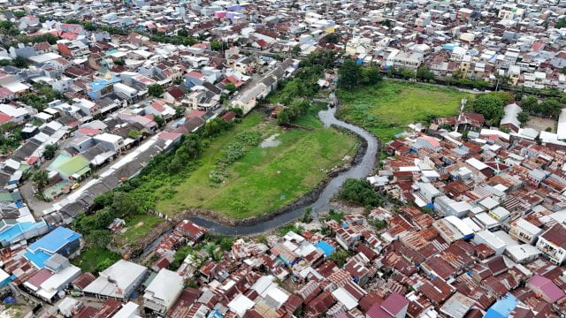 Dinas PU Makassar Buat Tali Air Kendalikan Genangan