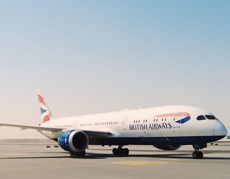 Empat Tahun Hiatus, British Airways Kembali Membuka Rute ke Abu Dhabi